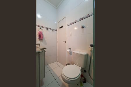 Casa de condomínio para alugar com 123m², 3 quartos e 2 vagasBanheiro da Suíte