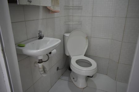 Casa à venda com 100m², 3 quartos e 2 vagasBanheiro de serviço