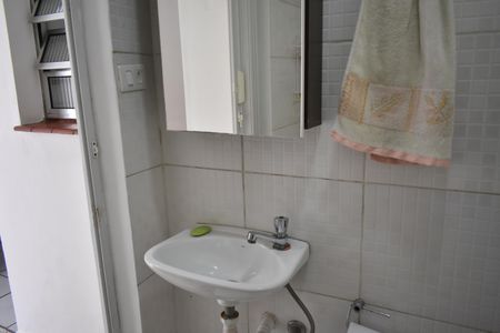 Casa à venda com 100m², 3 quartos e 2 vagasBanheiro de serviço