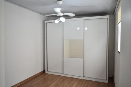 Casa à venda com 100m², 3 quartos e 2 vagasQuarto 1