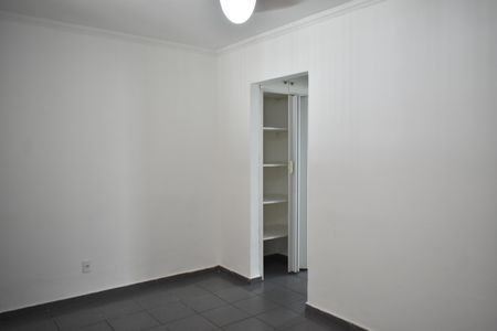 Sala de casa à venda com 3 quartos, 100m² em Planalto Paulista, São Paulo