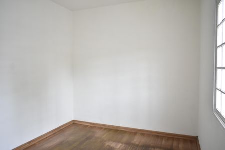 Casa à venda com 100m², 3 quartos e 2 vagasQuarto 2