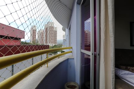 Apartamento para alugar com 75m², 2 quartos e 1 vagaSacada