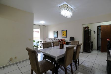 Apartamento para alugar com 75m², 2 quartos e 1 vagaSala