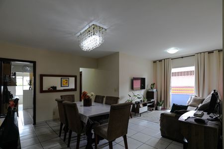 Sala de apartamento para alugar com 2 quartos, 75m² em Jardim Armenia, Mogi das Cruzes