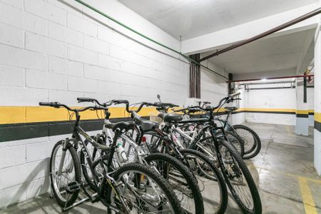 Apartamento para alugar com 75m², 2 quartos e 1 vagaÁrea Comum