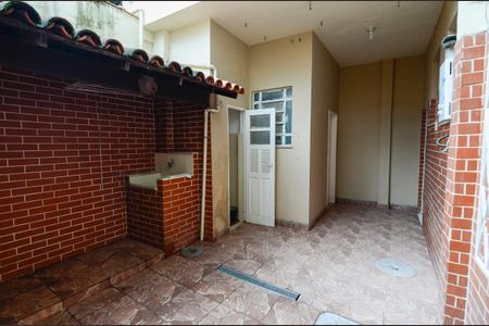 Casa para alugar com 83m², 2 quartos e sem vagaÁrea de Serviço