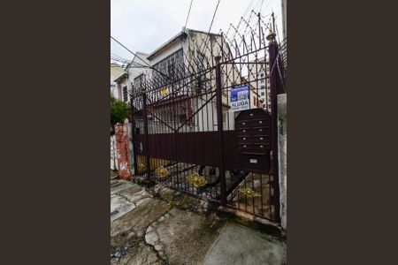 Casa para alugar com 83m², 2 quartos e sem vagaFachada