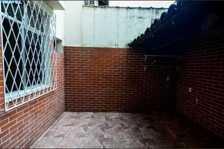 Casa para alugar com 83m², 2 quartos e sem vagaÁrea de Serviço