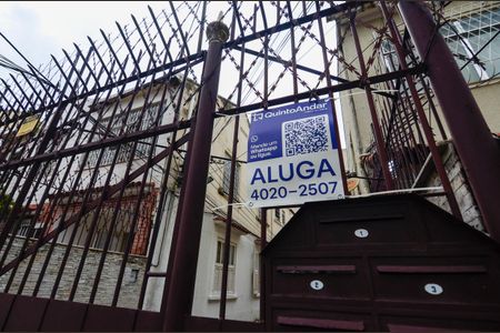 Casa para alugar com 83m², 2 quartos e sem vagaFachada