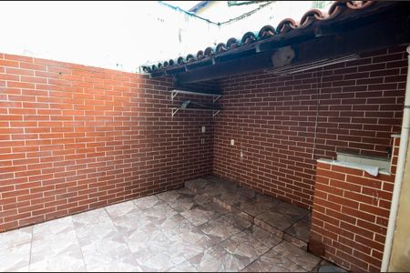 Casa para alugar com 83m², 2 quartos e sem vagaÁrea de Serviço