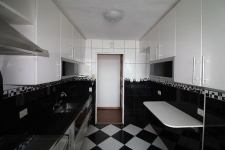 Apartamento para alugar com 90m², 3 quartos e 2 vagasCozinha / Área de Serviço