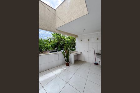 Casa à venda com 215m², 3 quartos e 6 vagasÁrea de Serviço