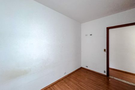 Casa à venda com 215m², 3 quartos e 6 vagasQuarto 2