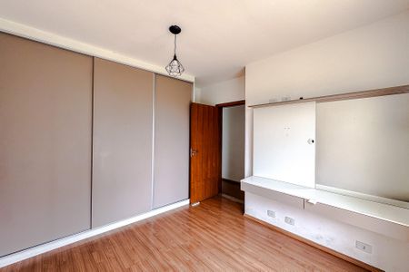 Casa à venda com 215m², 3 quartos e 6 vagasQuarto 3