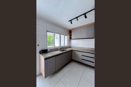 Casa à venda com 215m², 3 quartos e 6 vagasCozinha