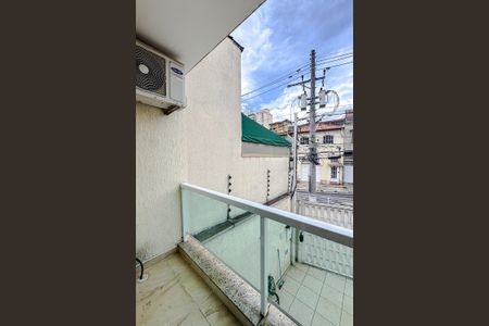 Casa à venda com 215m², 3 quartos e 6 vagasVaranda da Suíte