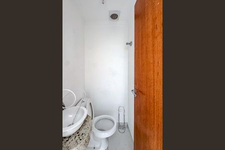 Casa à venda com 215m², 3 quartos e 6 vagasLavabo