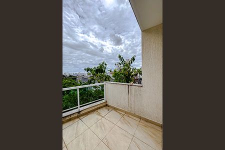 Casa à venda com 215m², 3 quartos e 6 vagasVaranda do Quarto 3