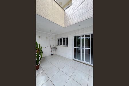 Casa à venda com 215m², 3 quartos e 6 vagasÁrea de Serviço