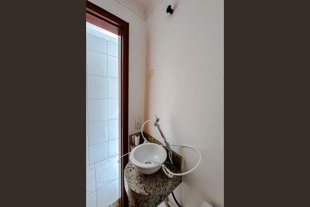 Casa à venda com 215m², 3 quartos e 6 vagasLavabo