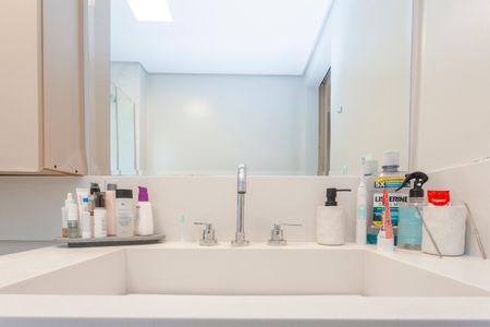 Apartamento à venda com 132m², 4 quartos e 2 vagasBanheiro da Suíte