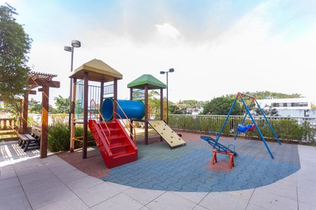 Apartamento à venda com 132m², 4 quartos e 2 vagasÁrea comum - Playground