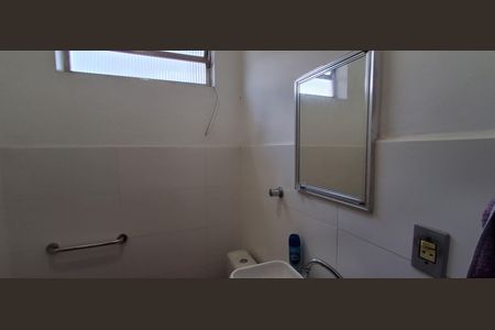 Casa à venda com 256m², 3 quartos e 2 vagasBanheiro 3