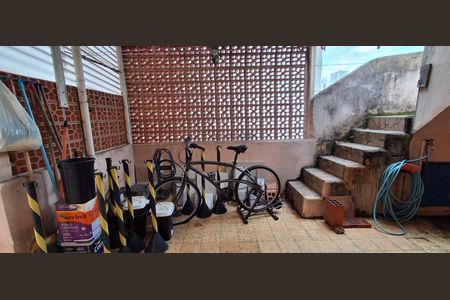 Casa à venda com 256m², 3 quartos e 2 vagasQuintal 