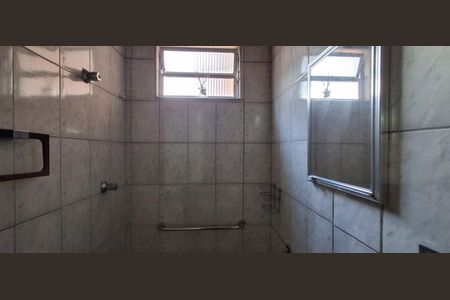 Casa à venda com 256m², 3 quartos e 2 vagasBanheiro 2