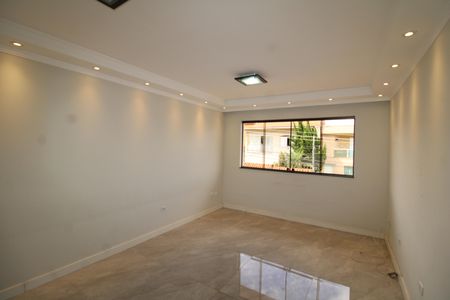 Sala de casa à venda com 3 quartos, 126m² em Vila Roque, São Paulo