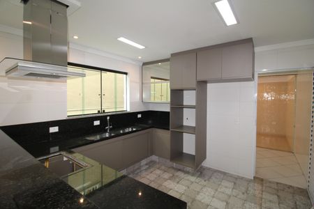 Casa à venda com 126m², 3 quartos e 3 vagasCozinha