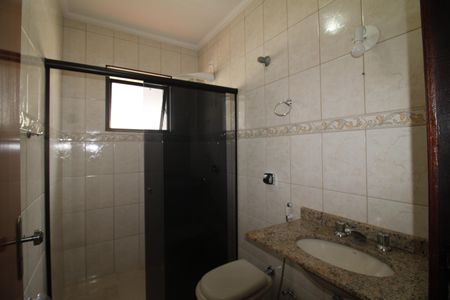 Casa à venda com 126m², 3 quartos e 3 vagasQuarto 1 - Banheiro