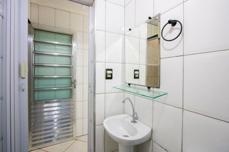 Casa para alugar com 70m², 3 quartos e 1 vagaBanheiro