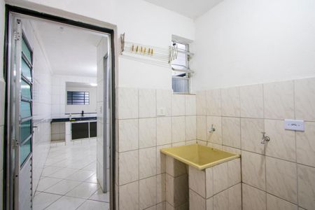 Casa para alugar com 70m², 3 quartos e 1 vagaÁrea de serviço