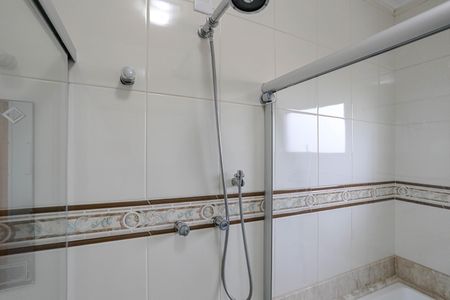 Casa de condomínio para alugar com 280m², 3 quartos e 3 vagasBanheiro - Quarto 3 - Suíte