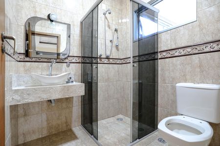 Casa de condomínio para alugar com 280m², 3 quartos e 3 vagasBanheiro