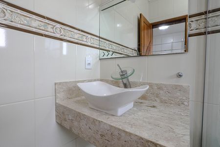 Casa de condomínio para alugar com 280m², 3 quartos e 3 vagasBanheiro - Quarto 3 - Suíte