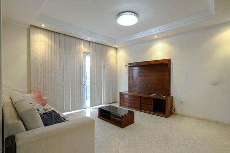 Casa de condomínio para alugar com 280m², 3 quartos e 3 vagasSala