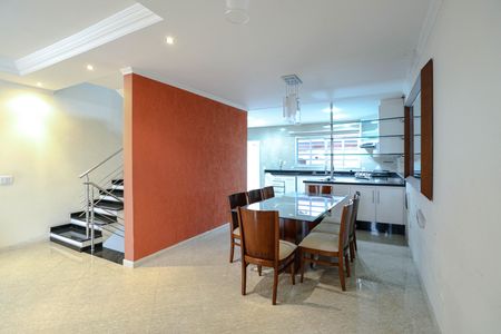 Casa de condomínio para alugar com 280m², 3 quartos e 3 vagasSala de Jantar