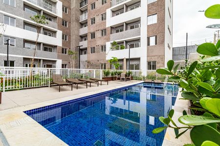 Studio à venda com 25m², 1 quarto e sem vagaÁrea comum - Piscina