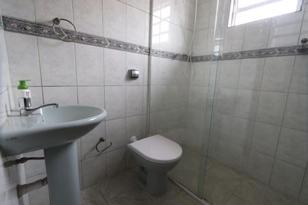 Banheiro de casa para alugar com 1 quarto, 70m² em Conjunto Habitacional Marechal Mascarenhas de Morais, São Paulo