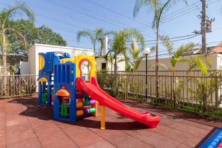 Apartamento à venda com 44m², 2 quartos e 1 vaga Apartamento à venda com 44m², 2 quartos e 1 vagaÁrea comum - Playground
