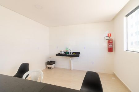 Apartamento à venda com 44m², 2 quartos e 1 vaga Apartamento à venda com 44m², 2 quartos e 1 vagaÁrea comum - Salão de festas