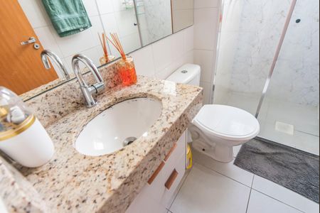 Banheiro  de apartamento à venda com 2 quartos, 44m² em Sumarezinho, Santo André