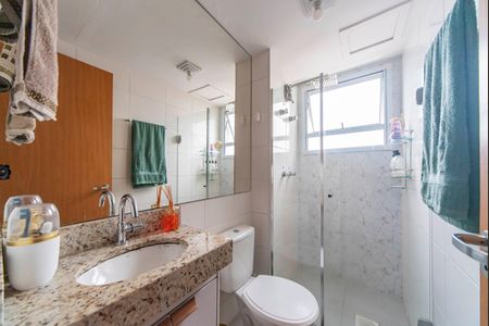 Banheiro  de apartamento à venda com 2 quartos, 44m² em Sumarezinho, Santo André