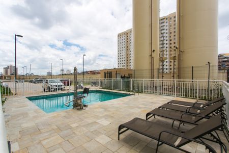 Apartamento para alugar com 34m², 2 quartos e 1 vaga Apartamento para alugar com 34m², 2 quartos e 1 vagaÁrea comum - Piscina