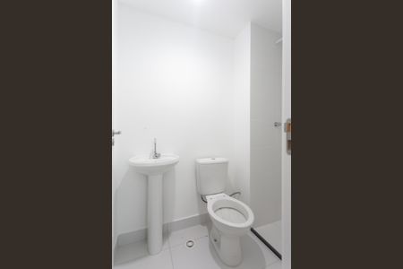 Apartamento para alugar com 34m², 2 quartos e 1 vaga Apartamento para alugar com 34m², 2 quartos e 1 vagaBanheiro