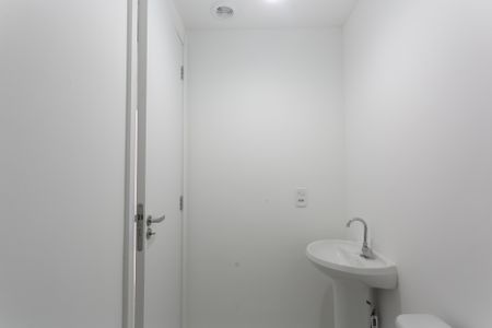 Apartamento para alugar com 34m², 2 quartos e 1 vaga Apartamento para alugar com 34m², 2 quartos e 1 vagaBanheiro