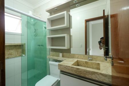 Casa à venda com 167m², 3 quartos e 3 vagasBanheiro da Suíte